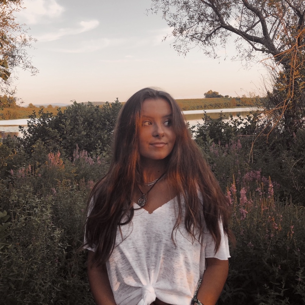 Meet your Posher, Kenzie